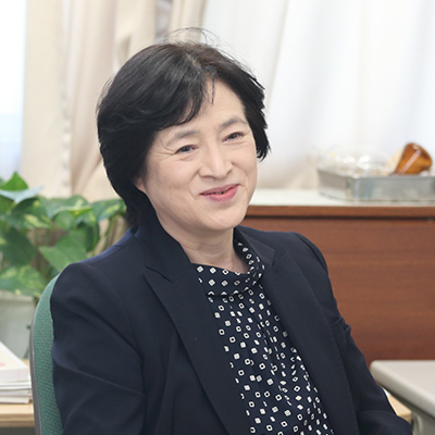 秋田大学研究者 佐々木 真紀子教授