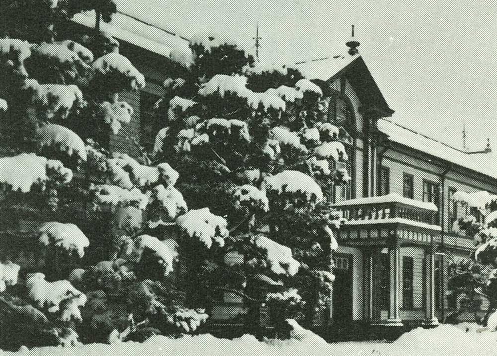 1949年 秋田大学新設に伴い鉱山学部設置（大学本部）
