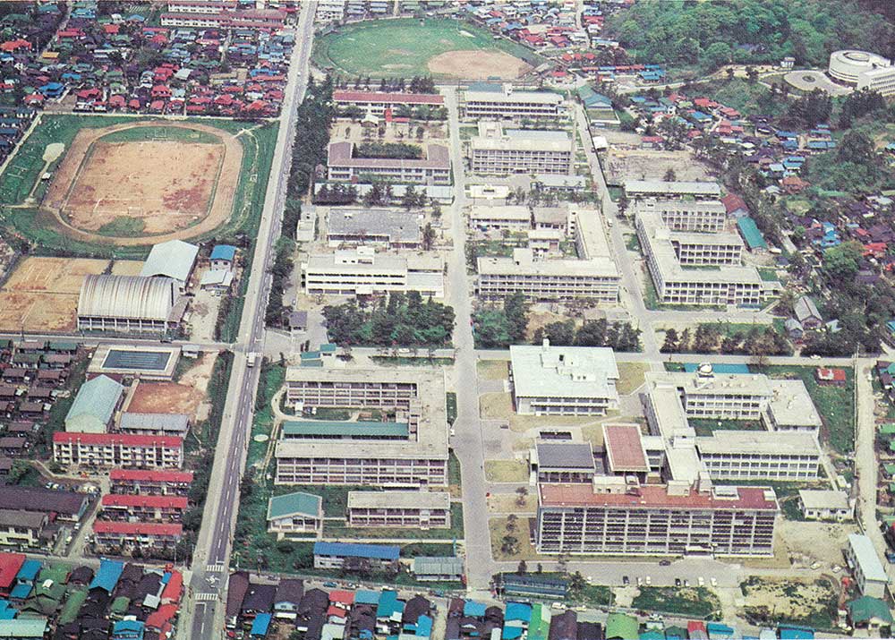 1973年 当時の学園風景（手形キャンパス全景）