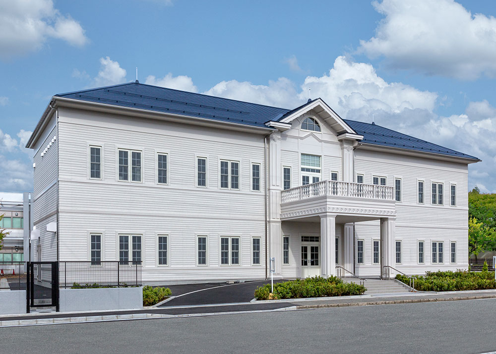 2012年 秋田鉱山専門学校設立100周年（1910年設立）を記念し百周年記念館が完成