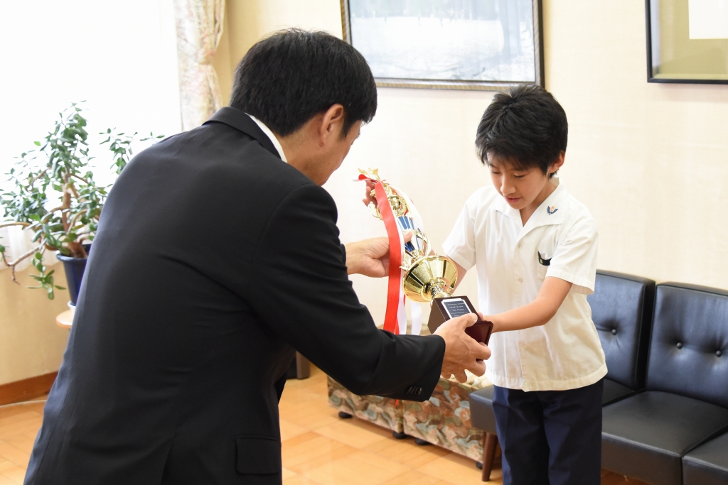 教育文化学部附属小学校の児童が 口笛世界大会16 ジュニアの部 で優勝 国立大学法人 秋田大学