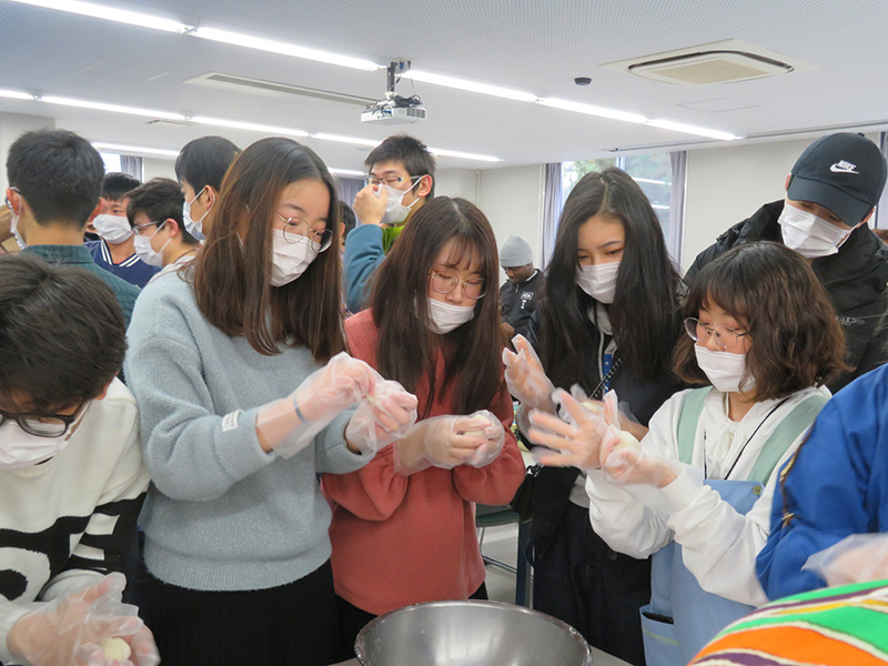 もちつき大会の様子